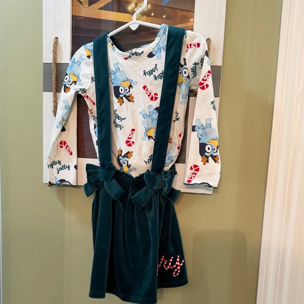 bluey christmas dress bundle! Includes: Bluey and Bluey short/sweatshirt set sleeve T